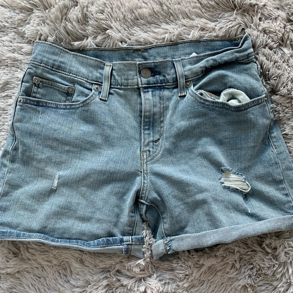 Levi’s Mid Rise Shorts